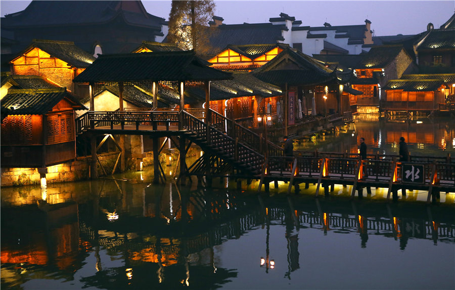 世界互聯(lián)網(wǎng)大會(huì)前的烏鎮(zhèn)夜景