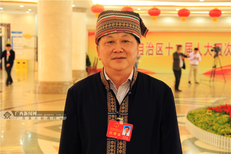 廣西兩會(huì)上的少數(shù)民族代表