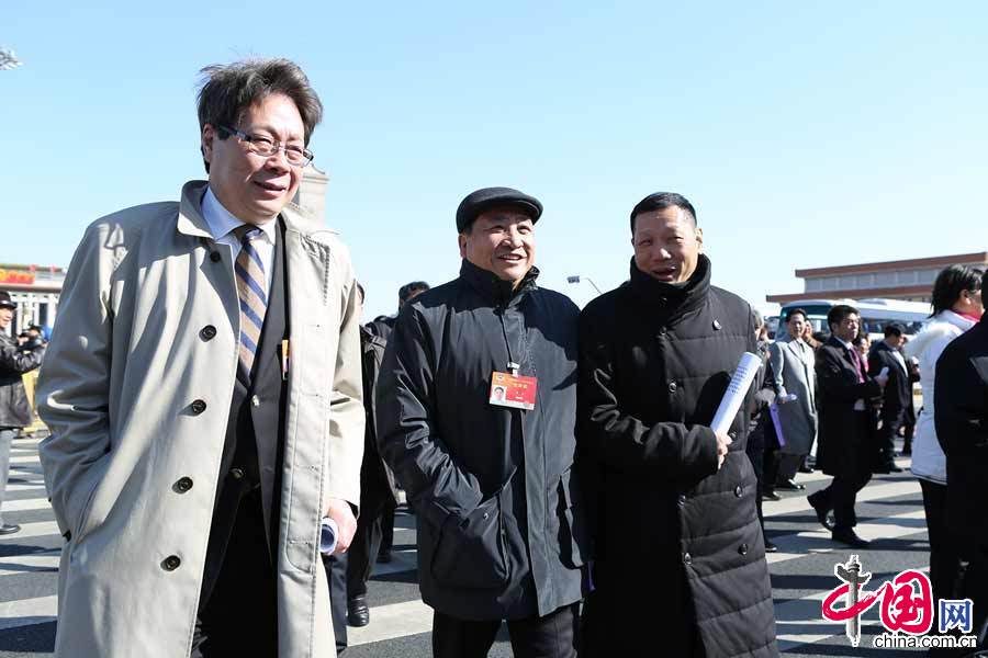 全國(guó)政協(xié)十二屆三次會(huì)議在北京開幕