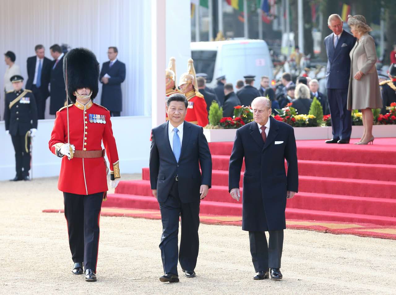 英國(guó)鳴放103響禮炮歡迎習(xí)近平