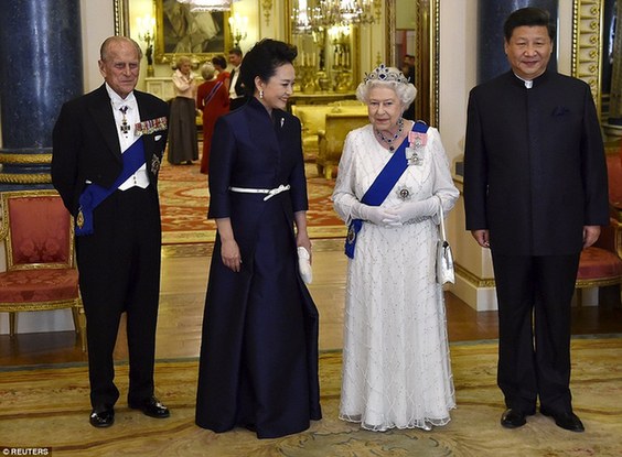 外媒:習(xí)近平訪英成果豐碩務(wù)實(shí) 開啟中英關(guān)系新時(shí)代