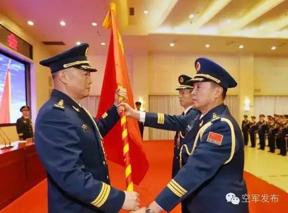 開掛吧，中國空軍！