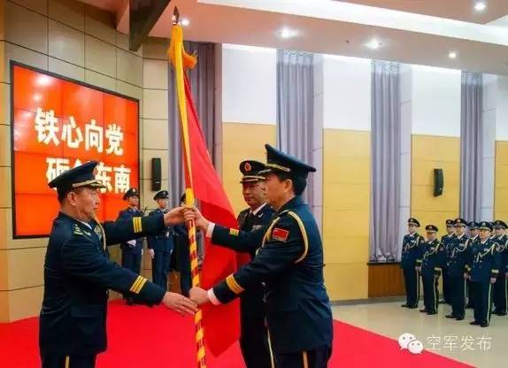 開掛吧，中國空軍！