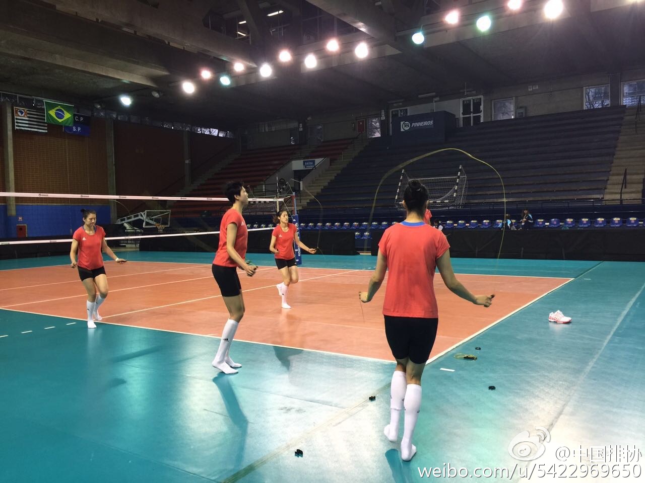 女排順利飛抵里約 圣保羅訓練營賽前忙備戰(zhàn)
