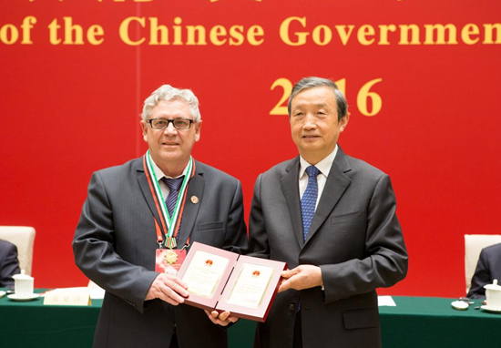 【老外談】俄頂尖科學(xué)家：共產(chǎn)黨的領(lǐng)導(dǎo)是中國(guó)成功的關(guān)鍵
