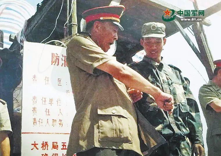 【我和軍隊的不解之緣】你是人間的大英雄！