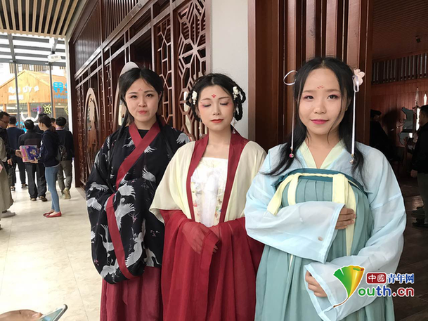 【砥礪奮進的五年·聚焦大數(shù)據(jù)】貴安新區(qū)VR小鎮(zhèn)：大數(shù)據(jù)的可視化