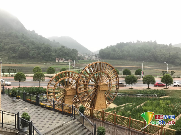 【砥礪奮進的五年·聚焦大數(shù)據(jù)】貴安新區(qū)VR小鎮(zhèn)：大數(shù)據(jù)的可視化