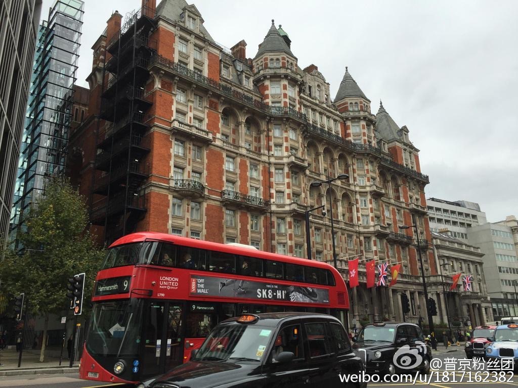 英國各界熱情迎接習(xí)主席及夫人來訪