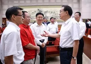 頻為黨報(bào)寫(xiě)文章，周鴻祎化身“創(chuàng)業(yè)公知”