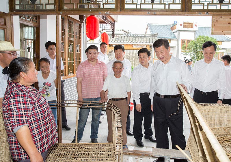 2015年習近平與群眾在一起的親密瞬間