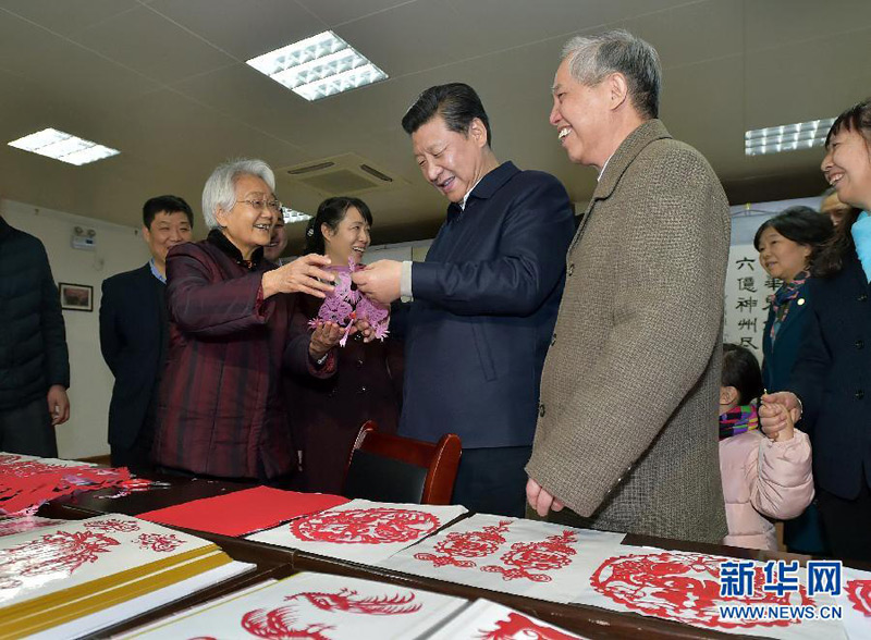 2015年習(xí)近平與群眾在一起的親密瞬間