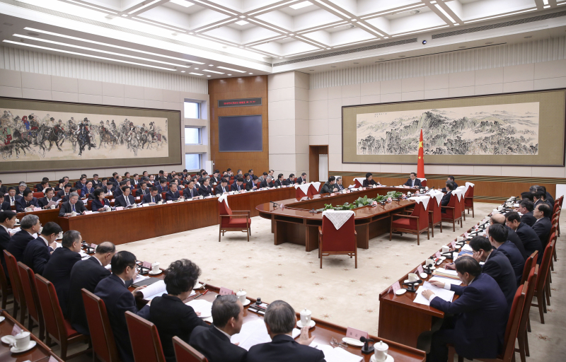 李克強(qiáng)主持召開(kāi)國(guó)務(wù)院全體會(huì)議討論《政府工作報(bào)告（征求意見(jiàn)稿）》和《“十三五”規(guī)劃綱要（草案）（征求意見(jiàn)稿）》