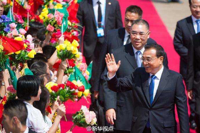澳門鋪開紅地毯：鮮花樂隊盛迎李克強