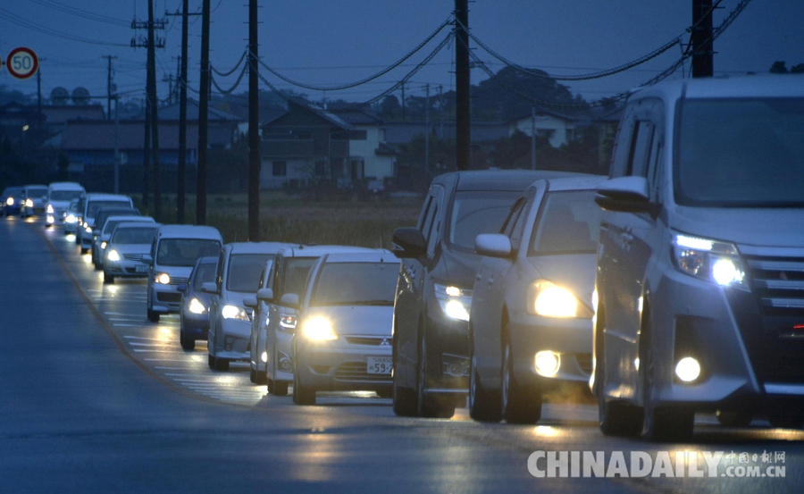 日本福島7.4級地震 大批民眾撤離