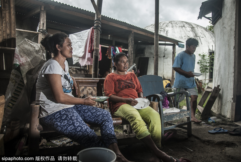 印尼海嘯十年后的災(zāi)民村 圓頂房屋造型奇特成旅游景點(diǎn)