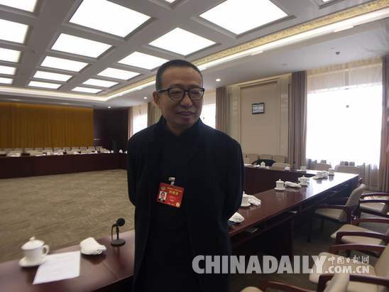 政協(xié)委員山東文聯(lián)主席潘魯生：建議設(shè)立民間文藝學為大學一級學科