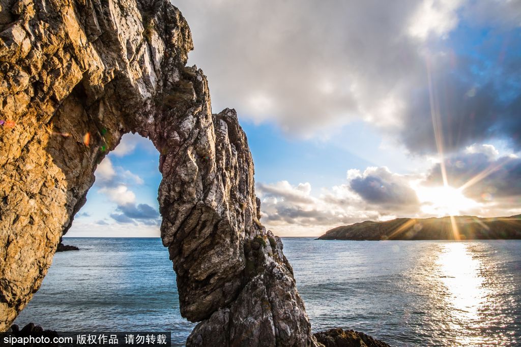 馬爾他海岸景觀“藍(lán)窗”沉入海底 盤(pán)點(diǎn)全球僅存石灰?guī)r拱形門(mén)奇觀