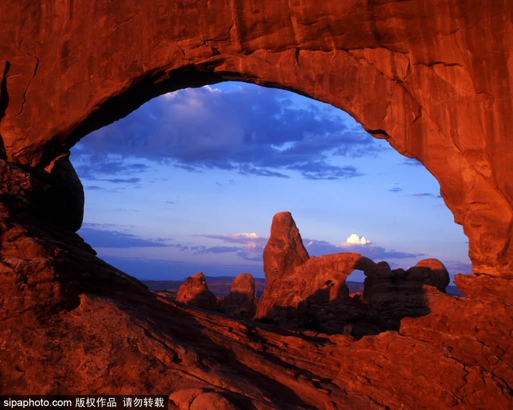 馬爾他海岸景觀“藍(lán)窗”沉入海底 盤點(diǎn)全球僅存石灰?guī)r拱形門奇觀