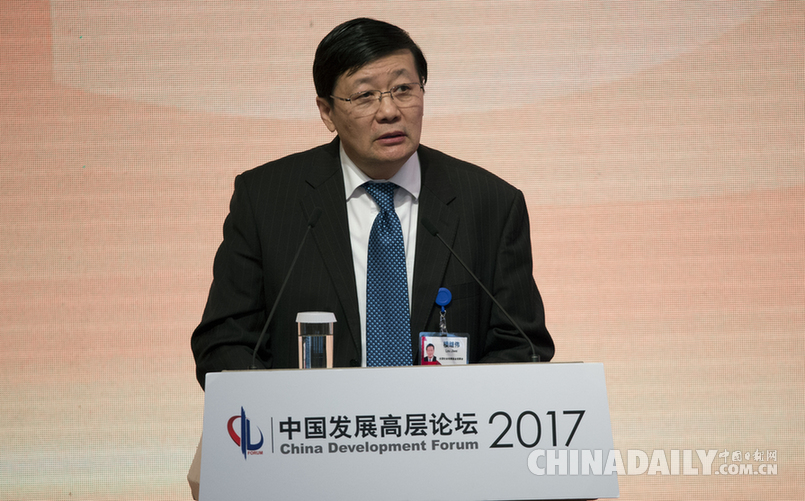樓繼偉：反全球化措施阻擋不了全球化，只會(huì)降低國民福祉