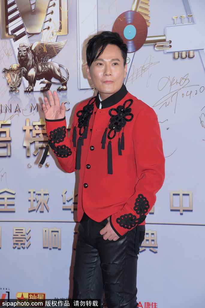香港Channel V盛典眾星云集 成龍、大張偉、范瑋琪盛裝出席