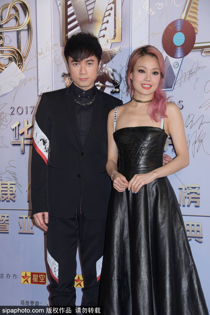 香港Channel V盛典眾星云集 成龍、大張偉、范瑋琪盛裝出席
