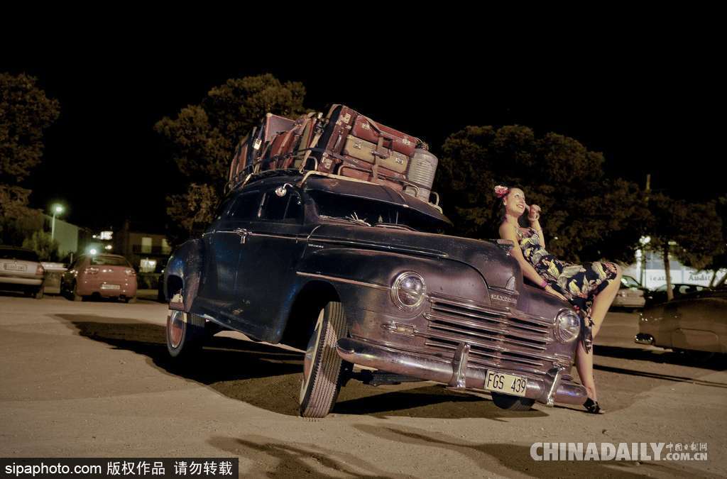 歡迎來到六十年代的歐洲 西班牙小鎮(zhèn)舉辦復古大派對