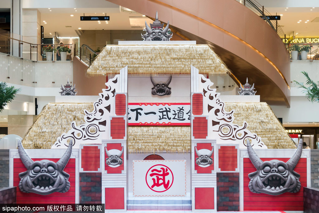 十米高“神龍”現(xiàn)身上海 “龍珠”特展 還原“天下第一武道會”