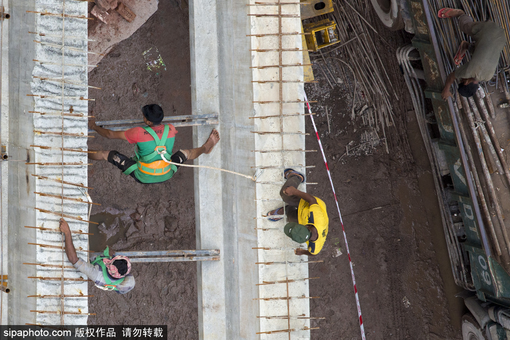 用生命在工作！實拍孟加拉國建筑工人的高危工作