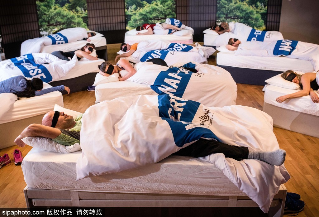 終于可以上課睡覺(jué)了！英國(guó)一俱樂(lè)部推出睡覺(jué)課程