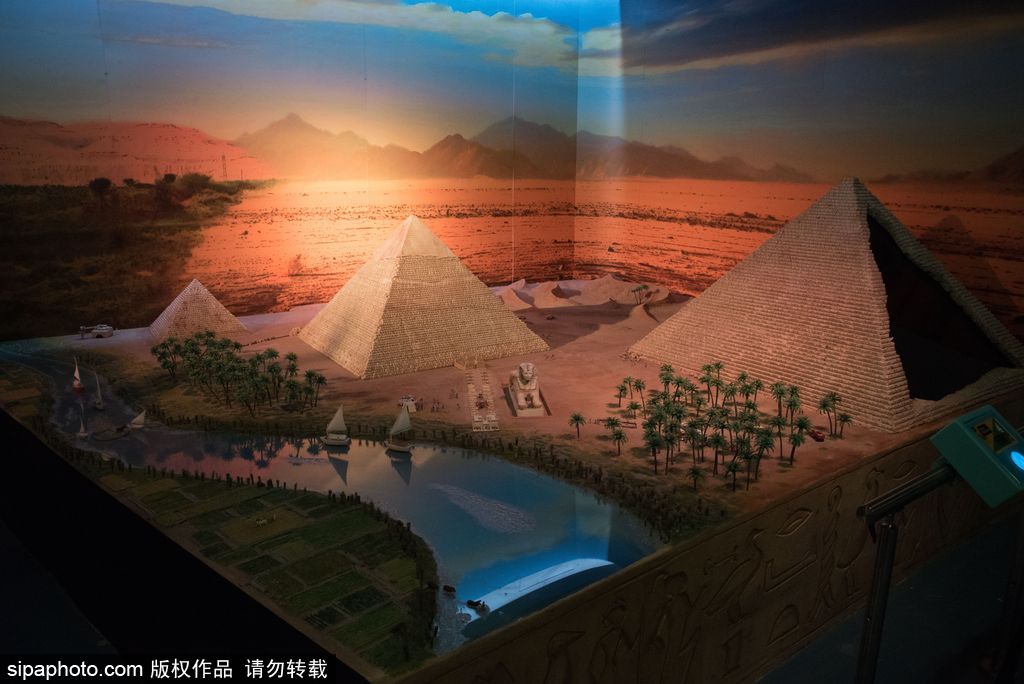 “格列佛之門(mén)”微型世界紐約展 讓你從古羅馬玩到火星