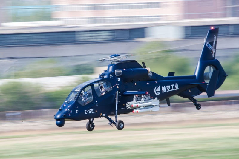 威武霸氣！直19E出口型武裝直升機(jī)首飛成功