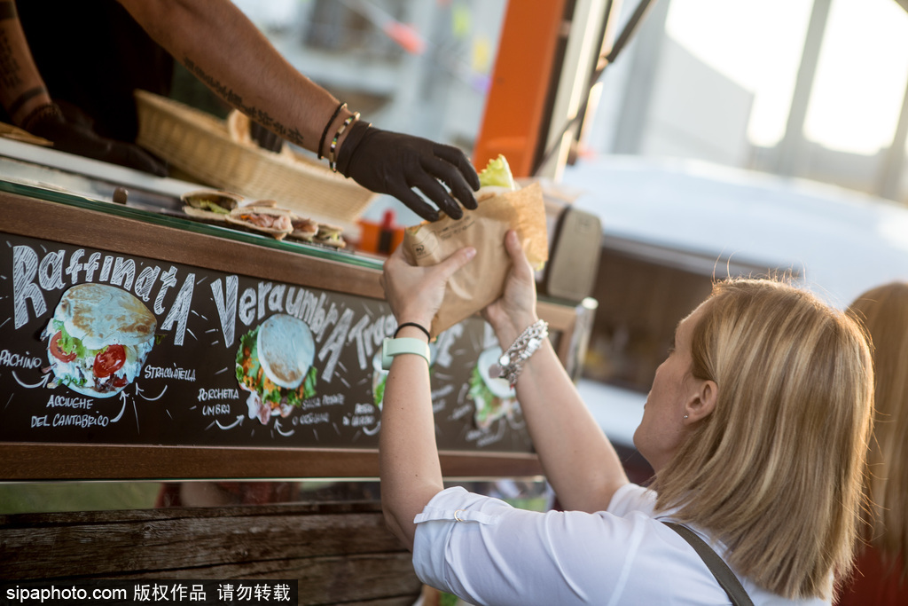 吃貨看這里 意大利米蘭快餐車節(jié)鮮嫩美味來襲