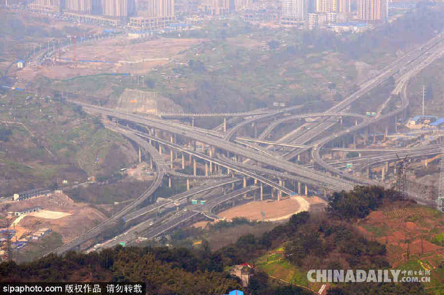 導(dǎo)航看哭車主看暈！重慶最復(fù)雜立交橋壯觀無比