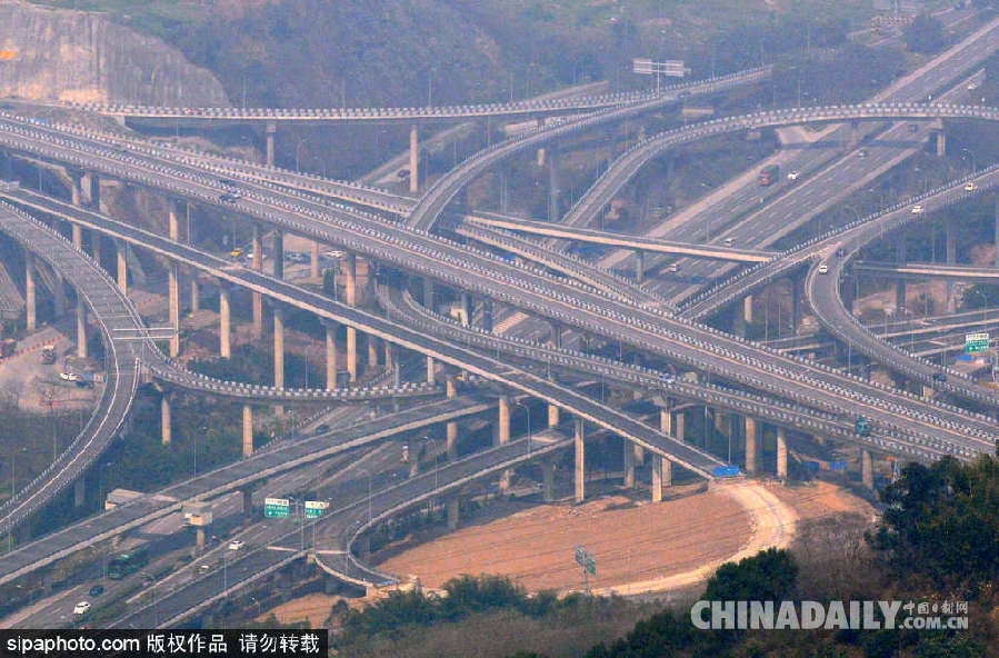 導(dǎo)航看哭車主看暈！重慶最復(fù)雜立交橋壯觀無比