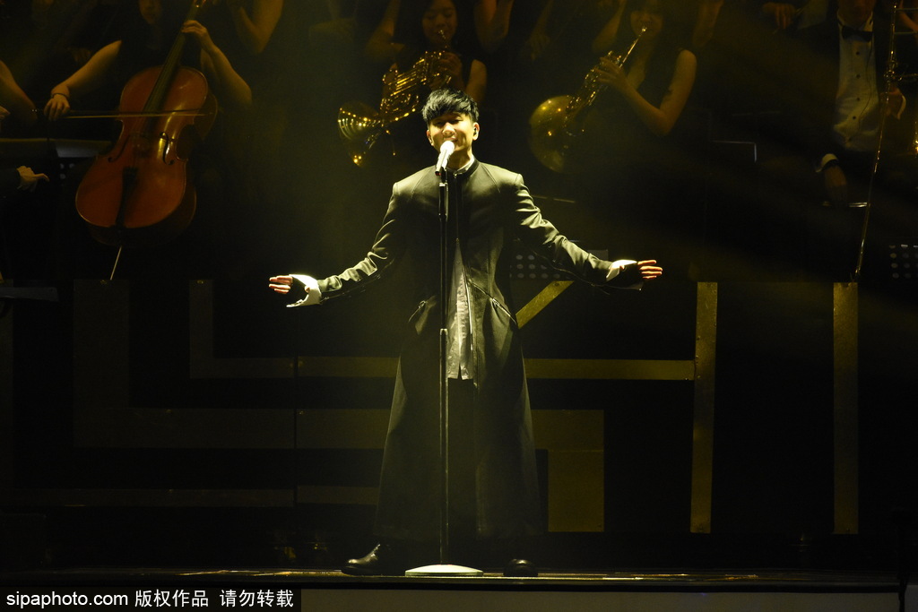 2017 hito流行音樂獎(jiǎng)?lì)C獎(jiǎng)禮：林俊杰黑衣登臺(tái)深情獻(xiàn)唱
