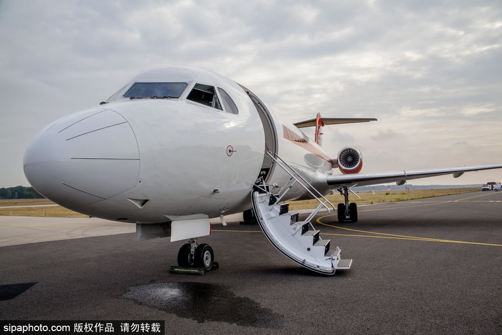 荷蘭王室舊專機退役出售 內(nèi)部設施一覽