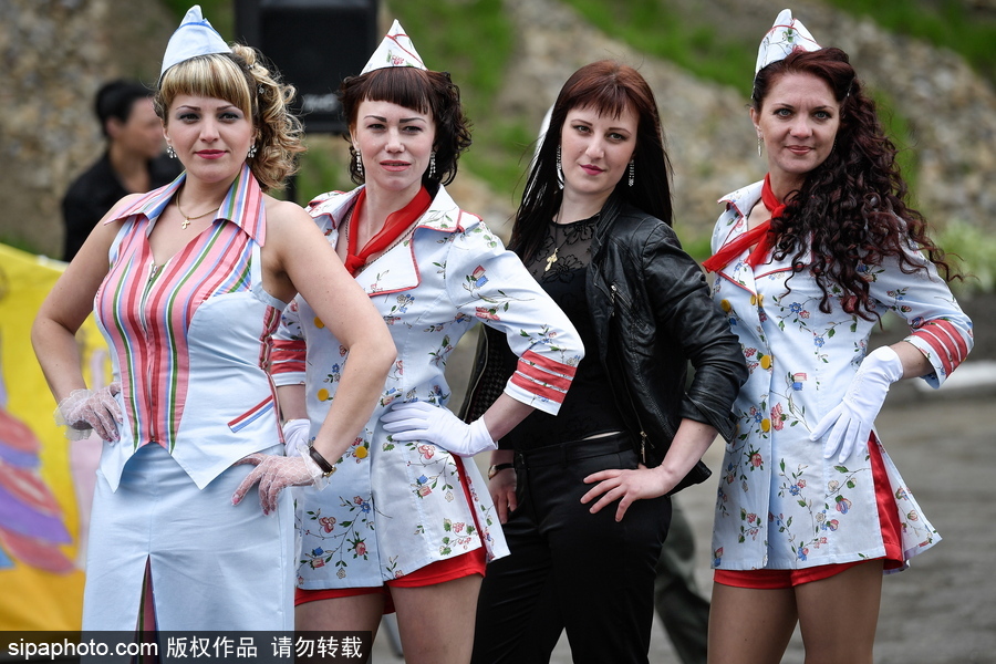 不輸超模！俄羅斯女子監(jiān)獄舉行時裝秀