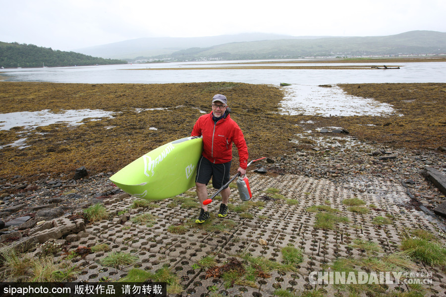 生活真是愜意！英國一男子每天劃船上班