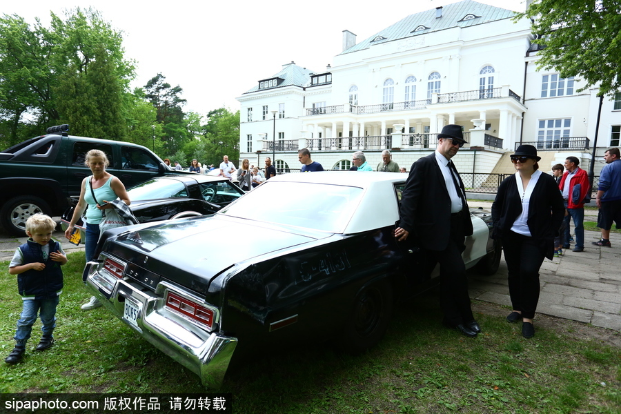 波蘭舉行復古車展 細數(shù)經典老爺車停留的歲月
