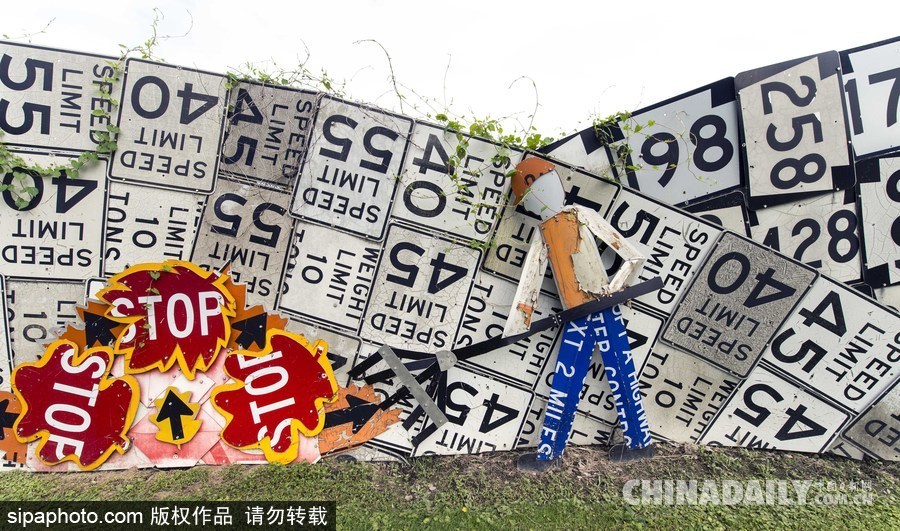 美國賓州打造“路標(biāo)雕塑花園” 絢麗多彩童趣十足
