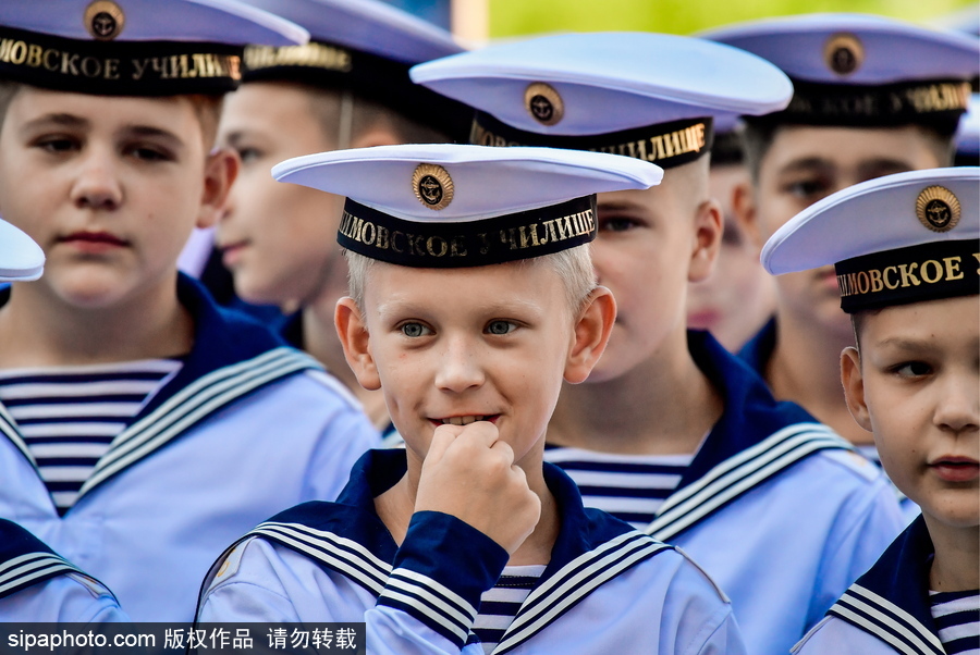 小“海軍”又帥又萌 俄羅斯海軍學(xué)校慶祝“知識日”