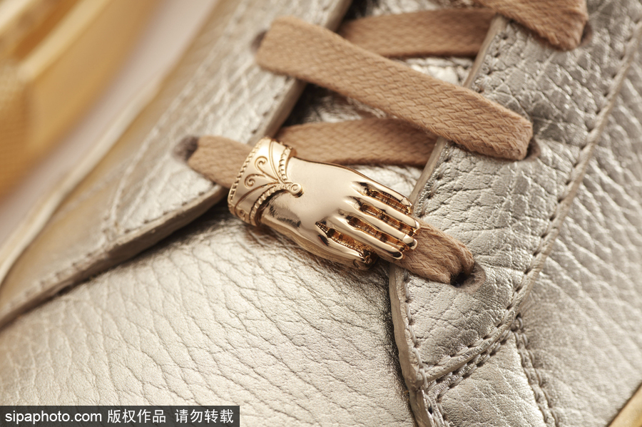 《權力的游戲》新周邊！限定黃金鞋你心動了么？