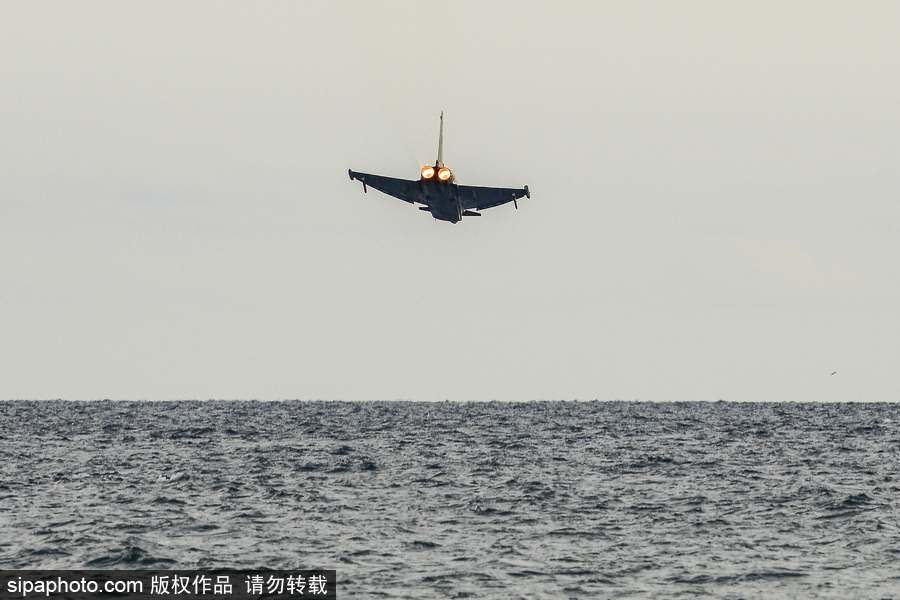 意大利飛行表演空軍戰(zhàn)斗機(jī)墜海 飛行員遇難