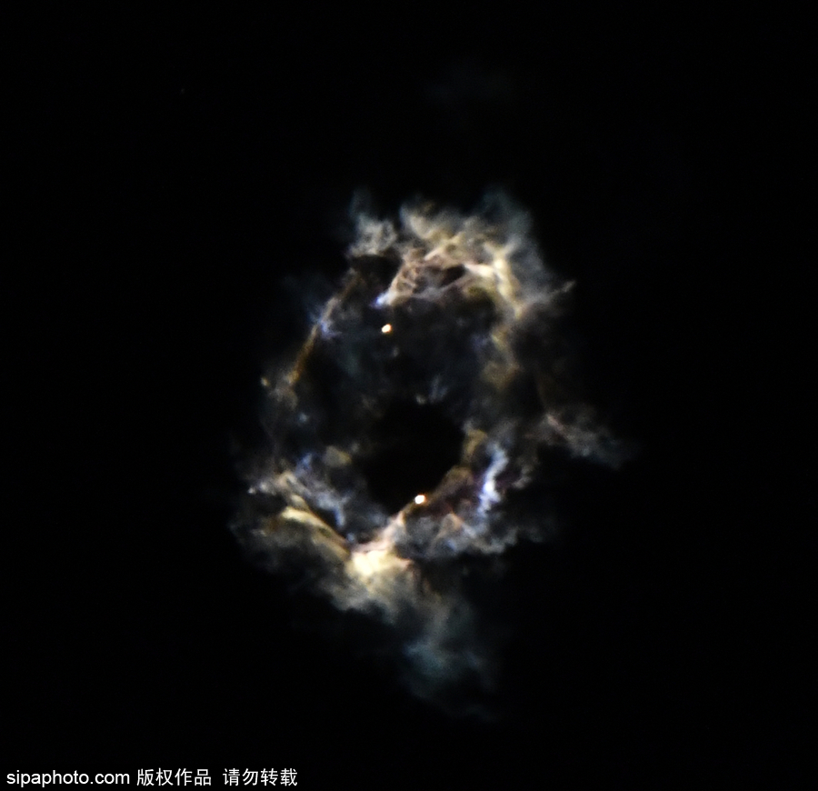 SpaceX獵鷹9號火箭發(fā)射10顆銥衛(wèi)星 成功海上回收
