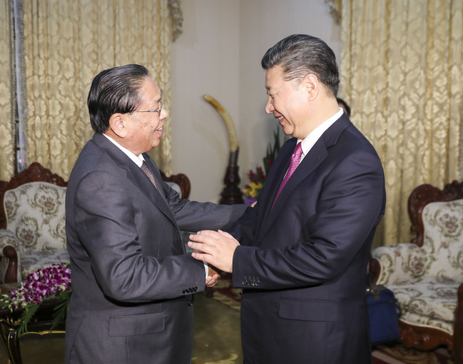習(xí)近平會見前老撾人民革命黨中央委員會總書記、國家主席朱馬里