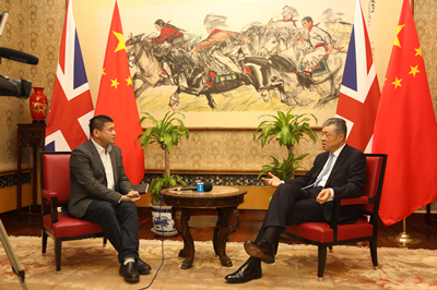 劉曉明大使就中英關系和梅首相訪華接受中國駐英國媒體聯合采訪