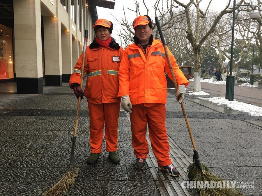 低溫冰雪中，一座城市的溫暖24小時(shí)——記錄那些在極端天氣下默默維持城市運(yùn)轉(zhuǎn)的普通人