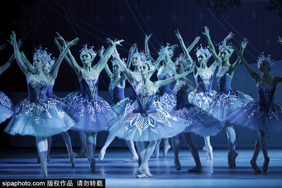 俄羅斯著名舞蹈演員聯(lián)合演繹芭蕾舞劇《胡桃夾子》