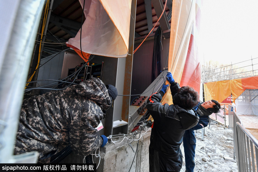 2018平昌冬奧會(huì)高山滑雪女子回轉(zhuǎn)：比賽因強(qiáng)風(fēng)延期